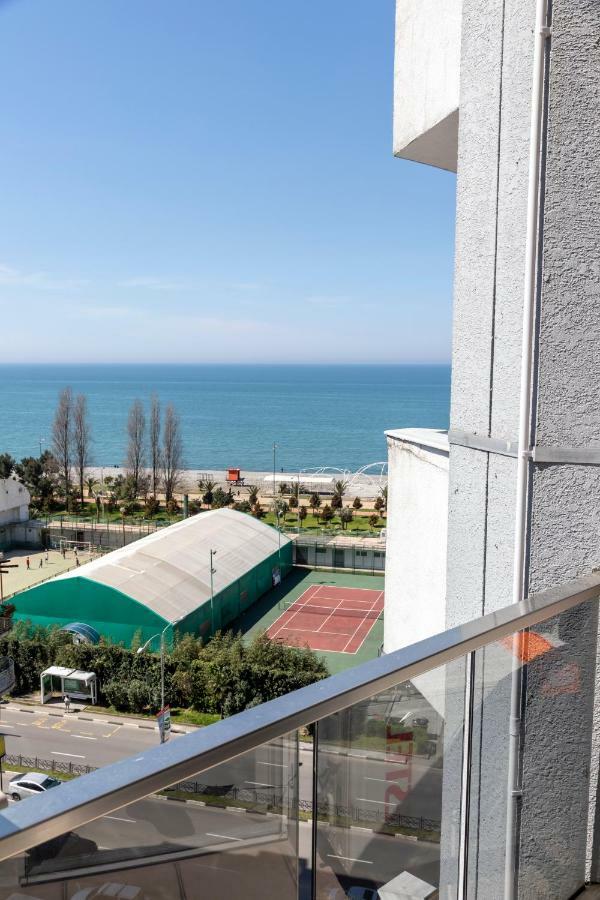 Orbi Apartment Ruslan Batoemi Buitenkant foto